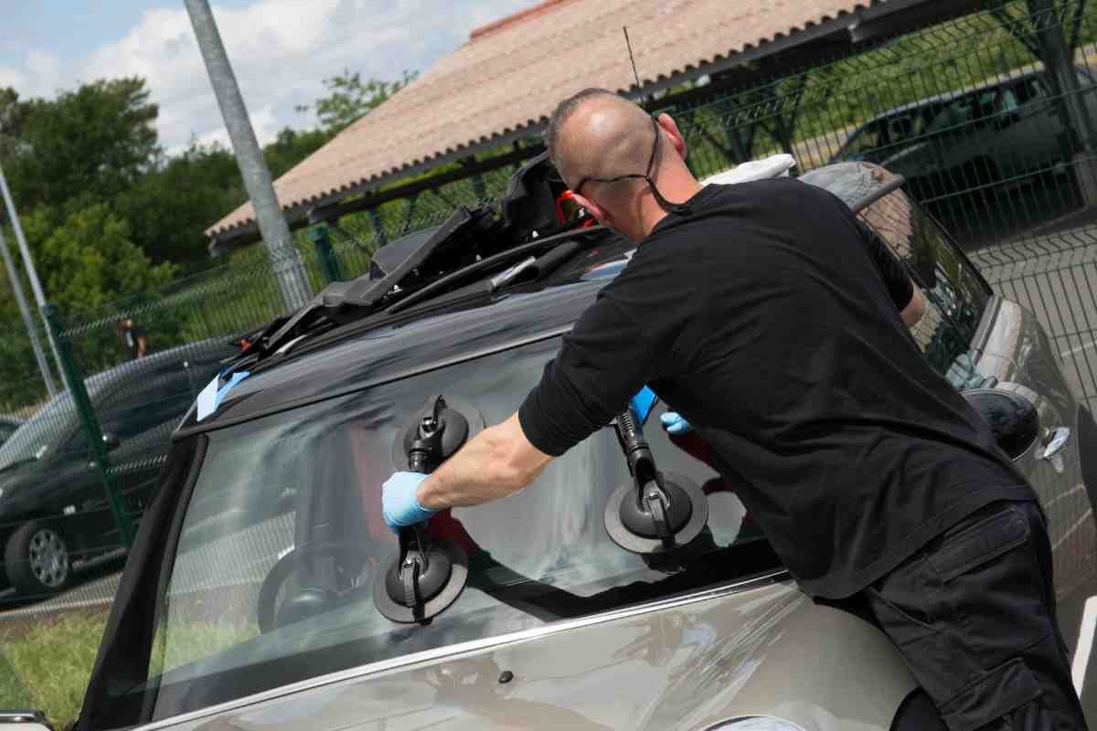 Auto Glass Repair Newhall CA - Get Windshield Repair and Replacement Solutions with Santa Clarita Auto Glass Repair